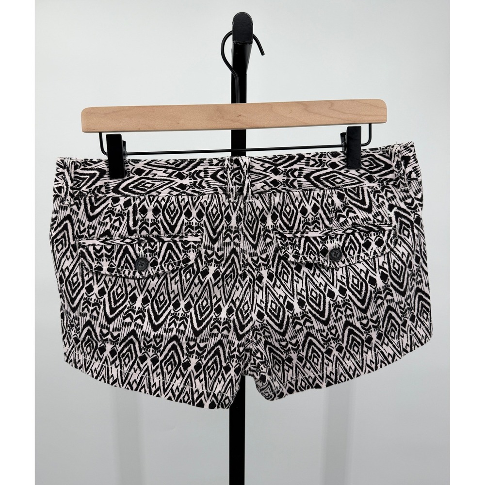 American Eagle Womens Size 6 Low Rise Mini Shorts Black White Geometric Boho Y2K - Picture 2 of 7